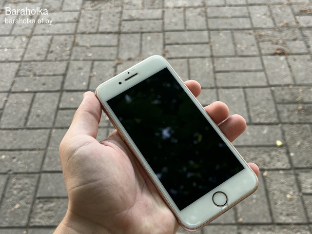 iPhone 8